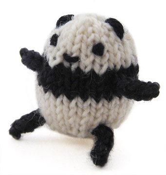 tiny knit panda
